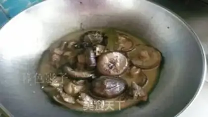 Make A duck with mushrooms step 6