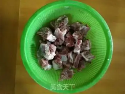 Make Whispered bone soup step 0