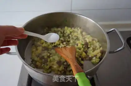Make Potato beef fried rice step 4