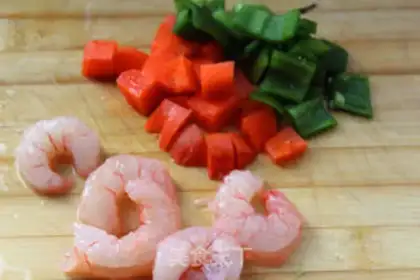 Make Fish-shrimp-dry-dry step 1