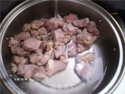 Make Curry-cracked potatoes and oxen step 3