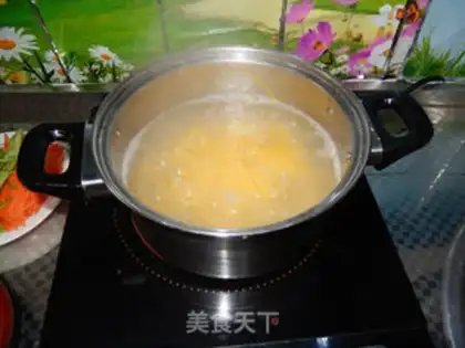Make Weenie fried corn noodles step 3