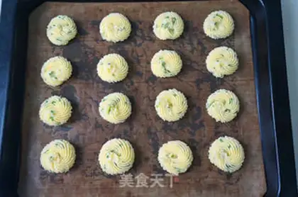 Make Onion cookies step 5
