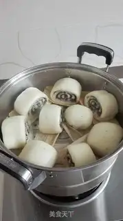 Make Black sesame rolls step 9