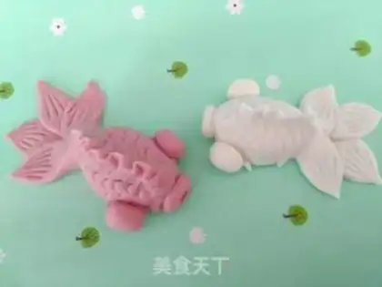 Make The goldfish are making a lot of money step 10