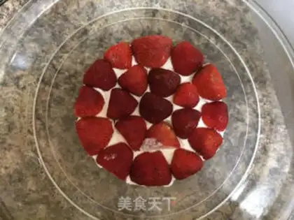 Make Strawberry cake step 6