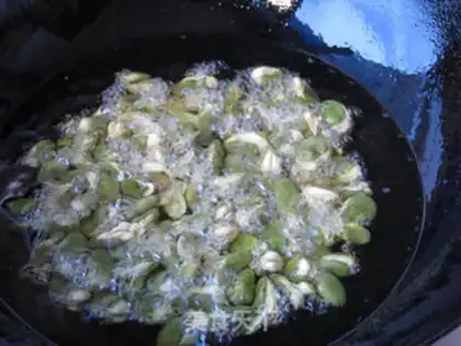 Make Fried green beans step 6