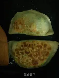 Make An egg box with a pickle step 8