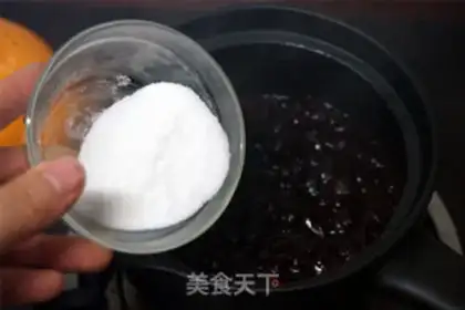 Make Cranberry and sweet pie step 1