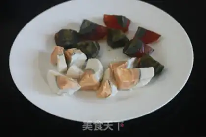 Make Three-coloured eggs step 0
