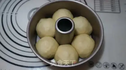 Make Red souffle bread step 11