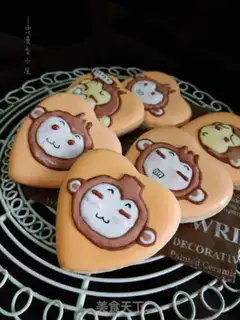 Make Monkey frosting cookies step 21