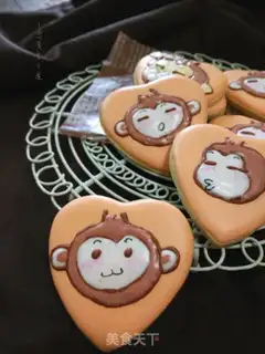 Make Monkey frosting cookies step 22