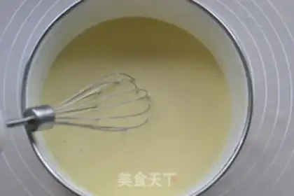 Make Strawberry croissants step 4