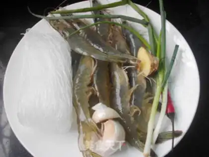 Make Flowers with rich shrimp step 0