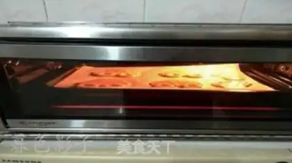 Make Handmade stereo cookies step 6