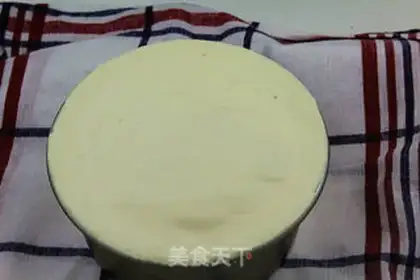 Make Yogurt strawberry mousse step 10