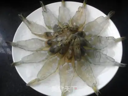 Make Flowers with rich shrimp step 8