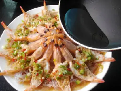 Make Flowers with rich shrimp step 10