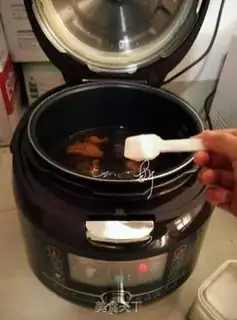 Make Red beef noodles step 19