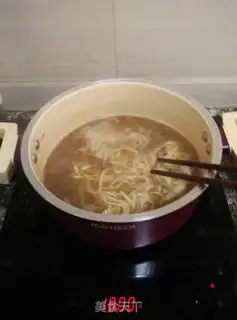 Make Red beef noodles step 22