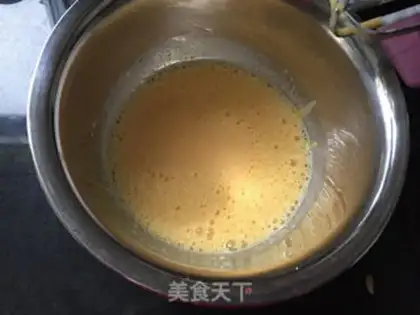 Make Onion pine roll step 1
