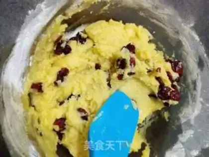 Make Cranberry cookies step 3
