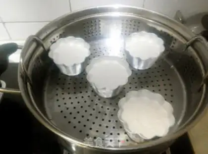 Make Coconut rice cake step 11