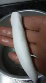 Make Quick hands and twirl step 1