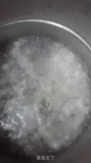 Make Quick hands and twirl step 2