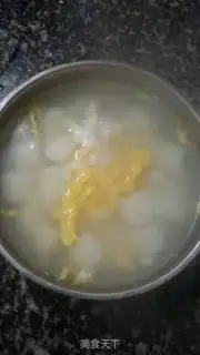 Make Quick hands and twirl step 3