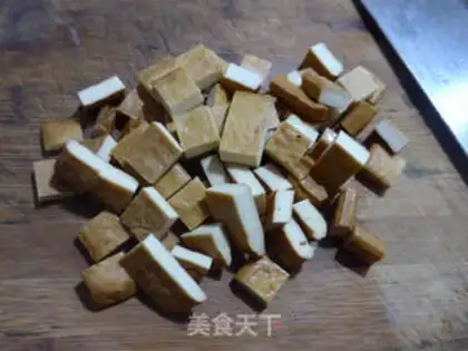 Make Scrambled peanut rice step 1