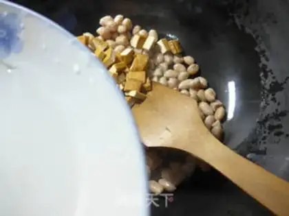 Make Scrambled peanut rice step 3