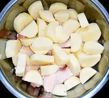 Make Greek lemon potato chicken step 1
