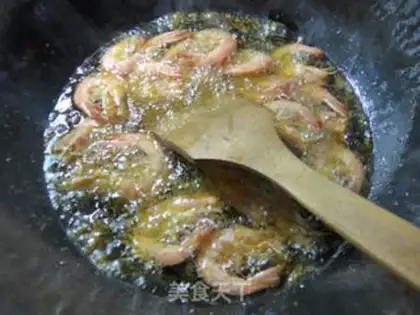 Make Dry pan shrimp step 2