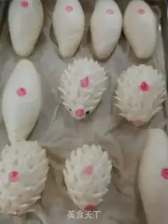 Make ♪ ♪ The groovy little hedgehogs ♪ step 5