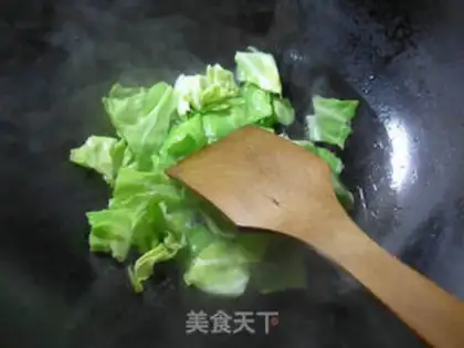 Make The crayfish cuisine step 2