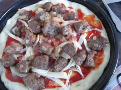 Make French black pepper beef pizza step 14