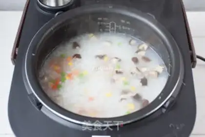 Make Five-colour shrimp congee step 6