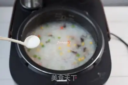 Make Five-colour shrimp congee step 7