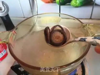 Make Three fresh fan soup step 3