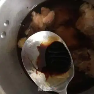 Make Red burning pig elbows step 3