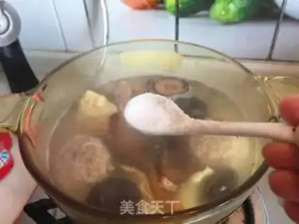Make Three fresh fan soup step 7