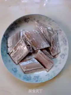 Make Jell-O fish step 1