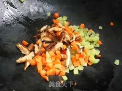 Make Fresh mushroom fried rice step 2
