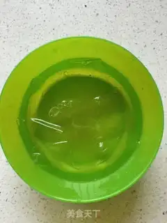 Make Six-inch chocolate mousse cake step 1