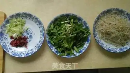 Make Soccer bean sprouts step 0