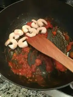 Make Tomato shrimp pasta step 7