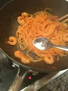 Make Tomato shrimp pasta step 9