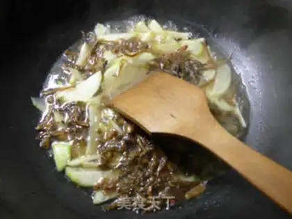 Make Plum-crunch and guacamole step 4